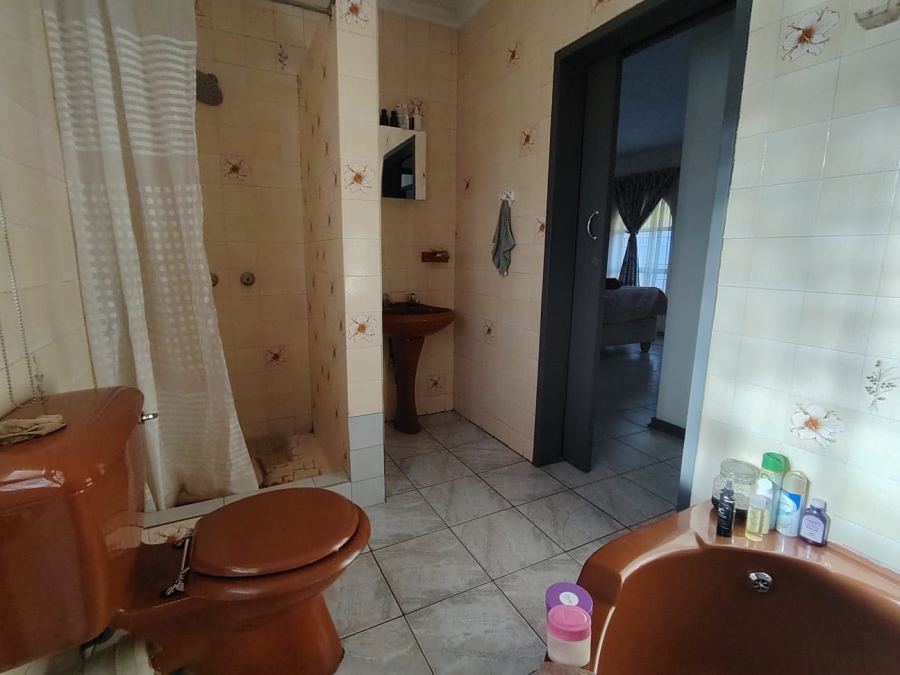 To Let 3 Bedroom Property for Rent in Capital Park Gauteng