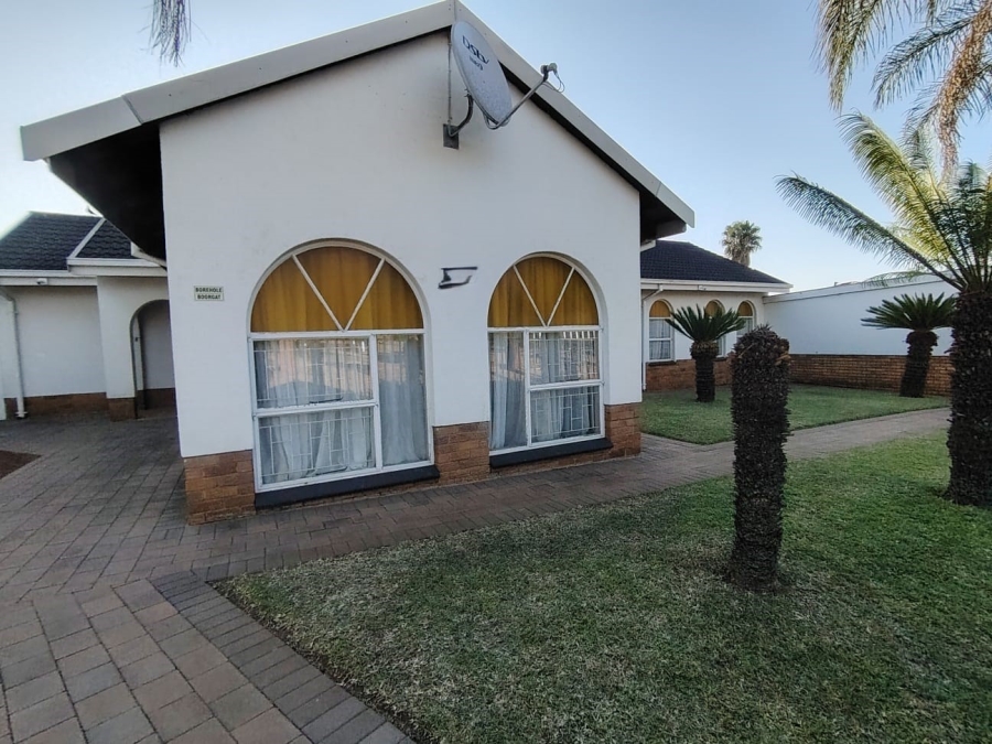 To Let 3 Bedroom Property for Rent in Capital Park Gauteng