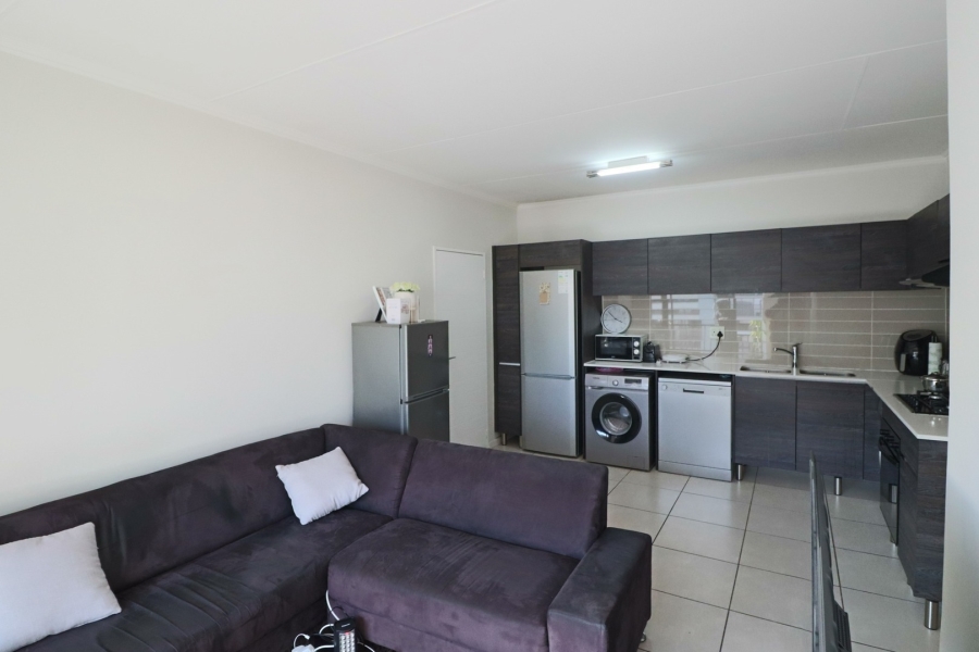 1 Bedroom Property for Sale in Petervale Gauteng