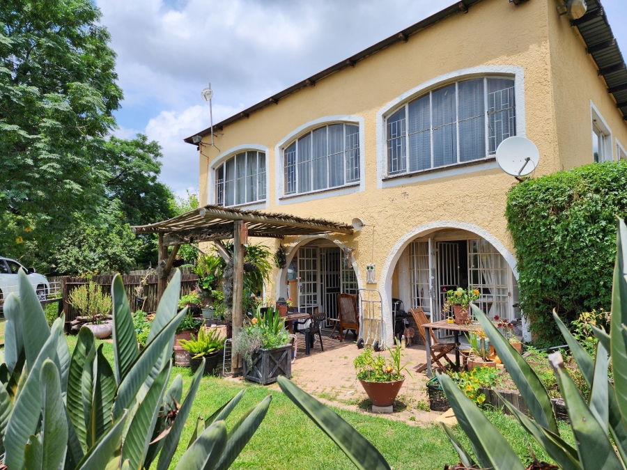 12 Bedroom Property for Sale in Millgate Farm AH Gauteng