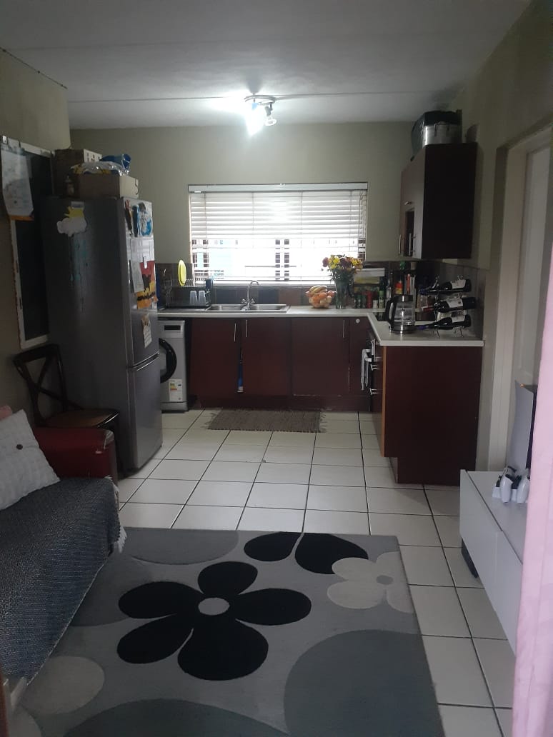 2 Bedroom Property for Sale in Roodepoort Gauteng