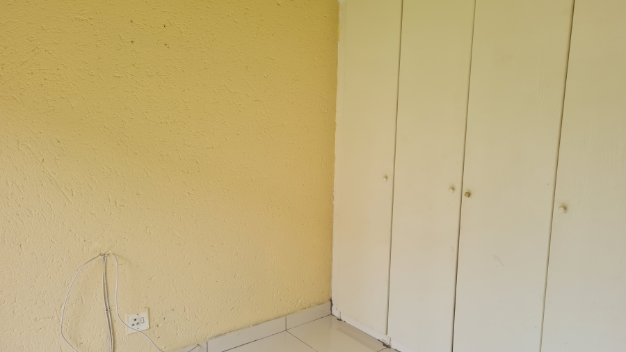 To Let 2 Bedroom Property for Rent in Kenleaf Gauteng