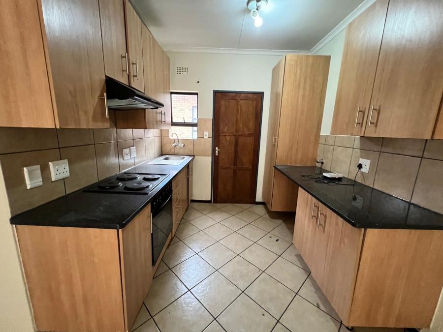 2 Bedroom Property for Sale in Albertsdal Gauteng