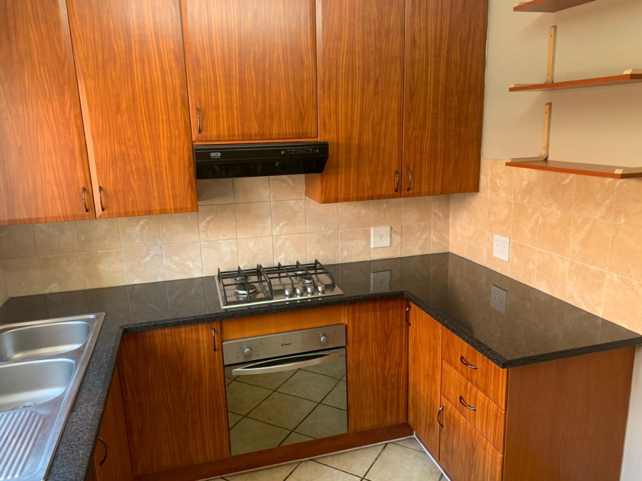 To Let 2 Bedroom Property for Rent in Eldoraigne Gauteng