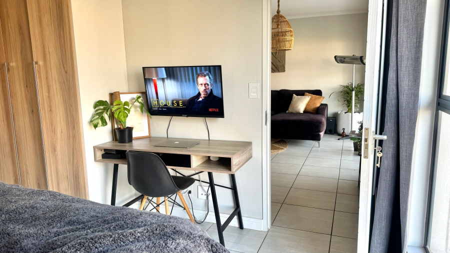 To Let 1 Bedroom Property for Rent in Waterfall Gauteng