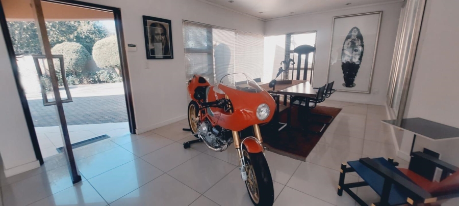 4 Bedroom Property for Sale in Three Rivers Proper Gauteng