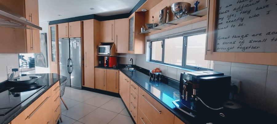 4 Bedroom Property for Sale in Three Rivers Proper Gauteng