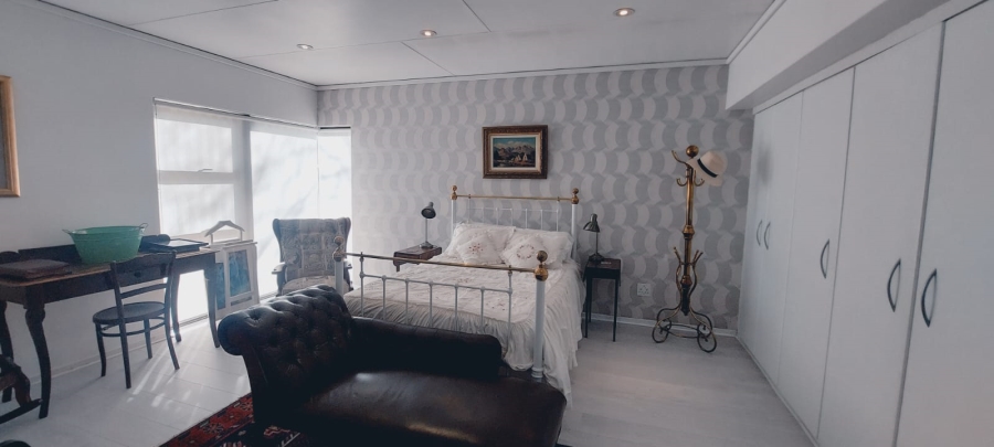 4 Bedroom Property for Sale in Three Rivers Proper Gauteng