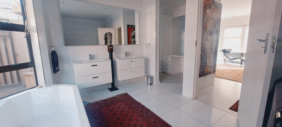 4 Bedroom Property for Sale in Three Rivers Proper Gauteng