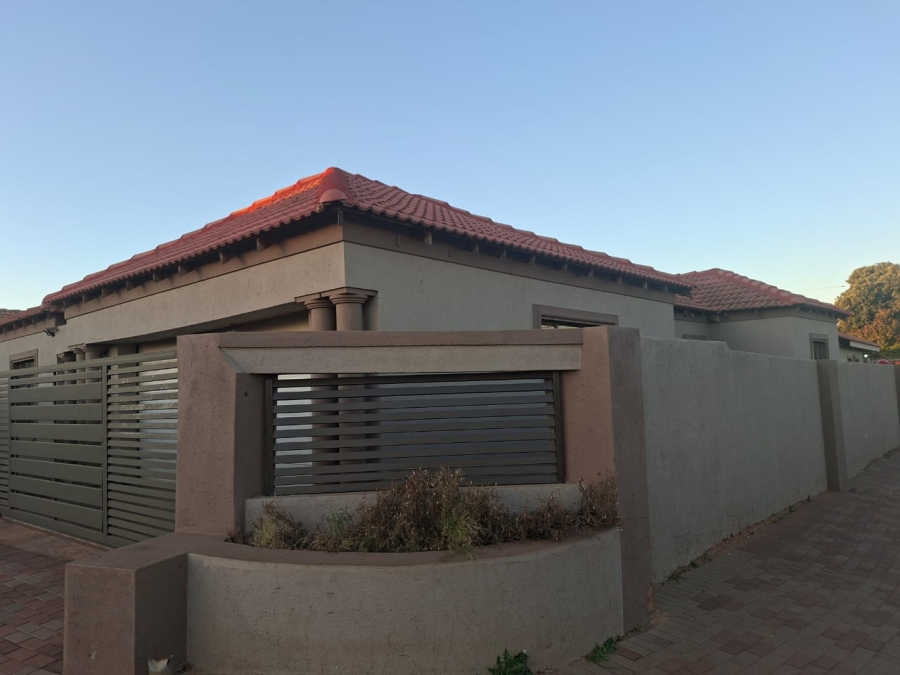 3 Bedroom Property for Sale in Soshanguve L Gauteng