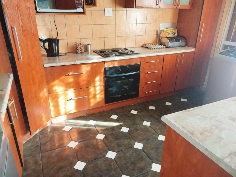3 Bedroom Property for Sale in Birchleigh North Gauteng