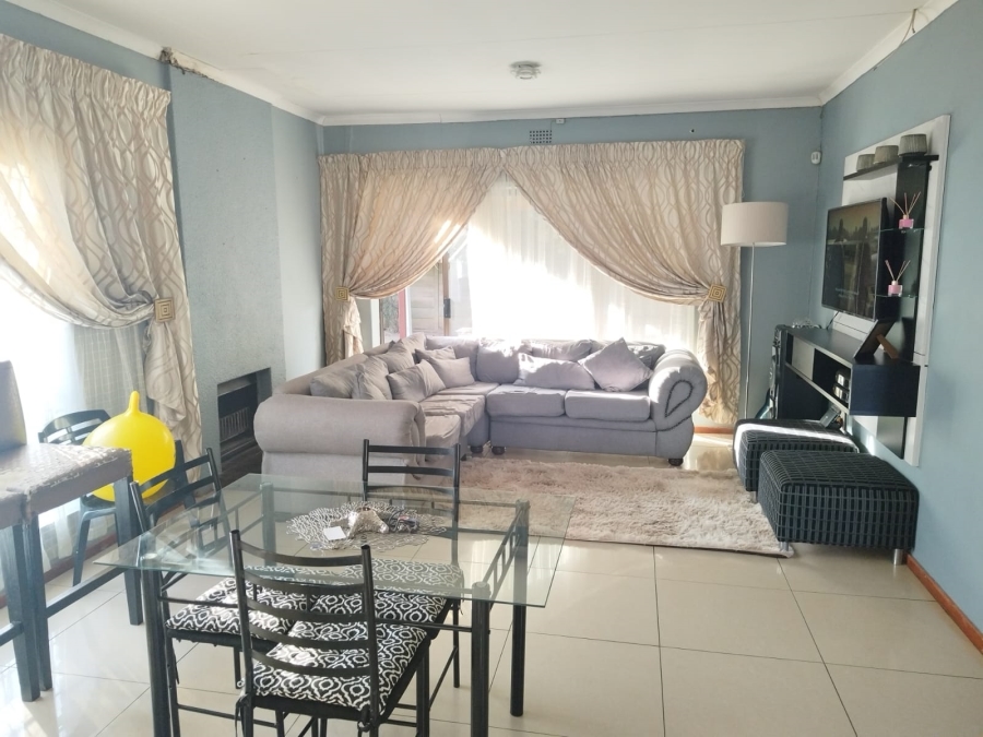 3 Bedroom Property for Sale in Birchleigh North Gauteng