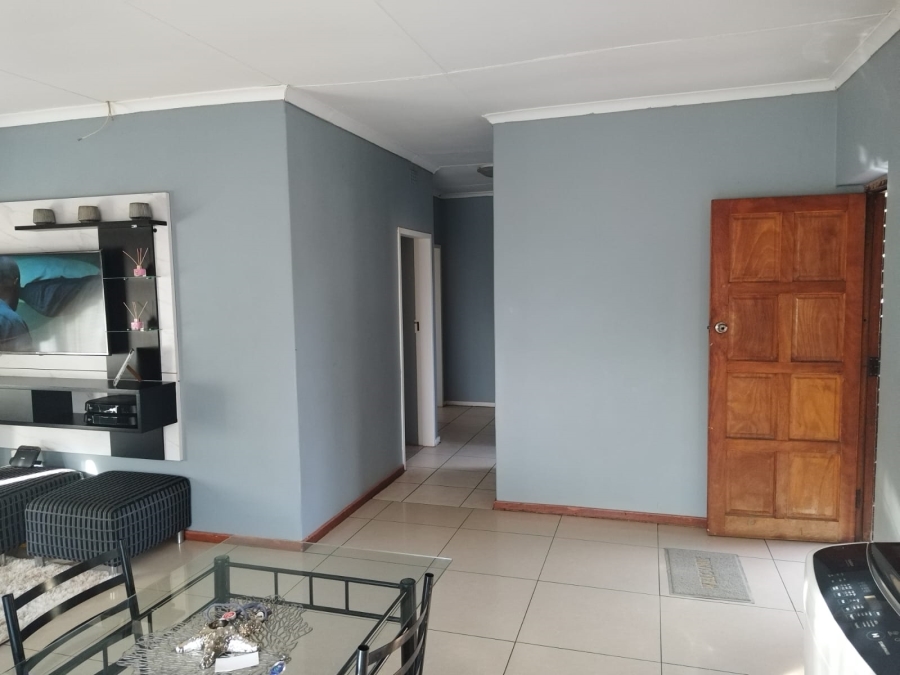 3 Bedroom Property for Sale in Birchleigh North Gauteng