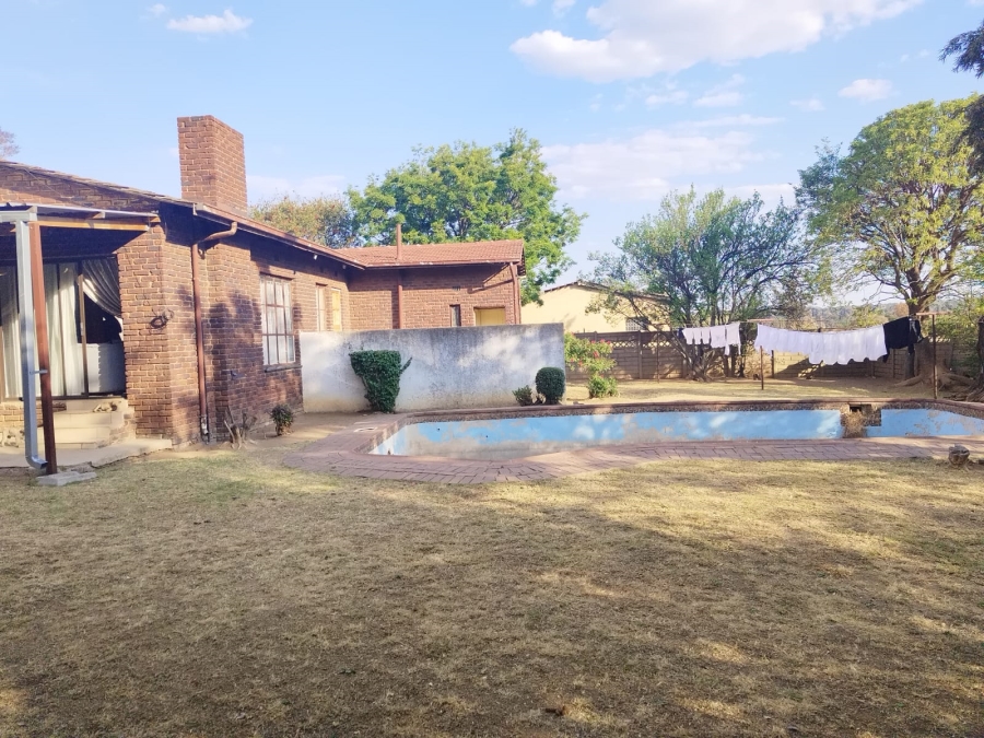 3 Bedroom Property for Sale in Birchleigh North Gauteng