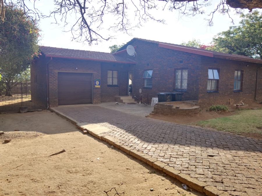 3 Bedroom Property for Sale in Birchleigh North Gauteng