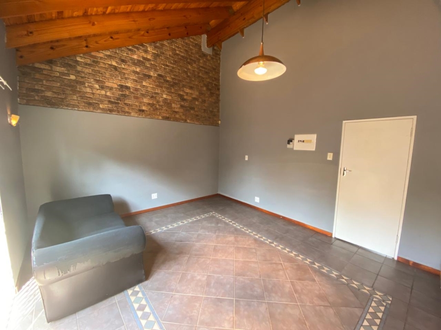 To Let 1 Bedroom Property for Rent in Faerie Glen Gauteng