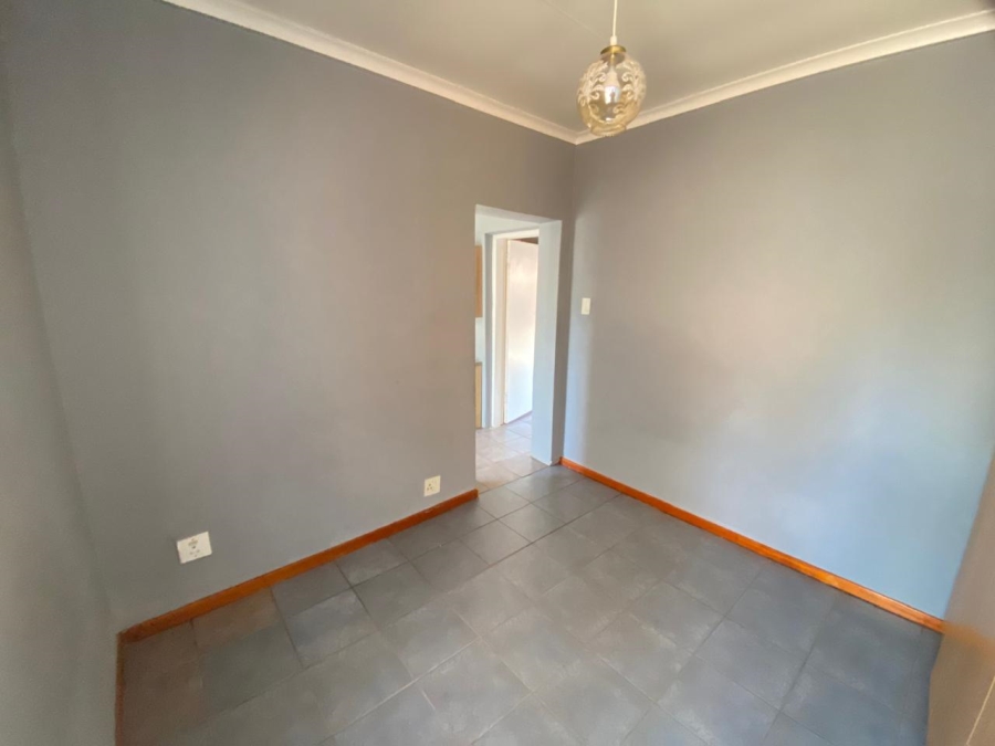 To Let 1 Bedroom Property for Rent in Faerie Glen Gauteng