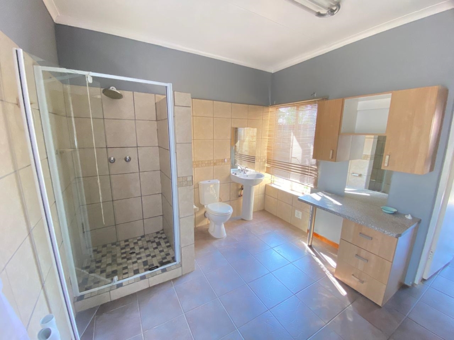 To Let 1 Bedroom Property for Rent in Faerie Glen Gauteng