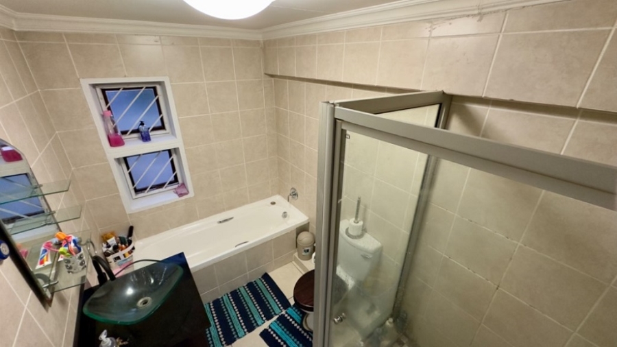 2 Bedroom Property for Sale in Bassonia Gauteng
