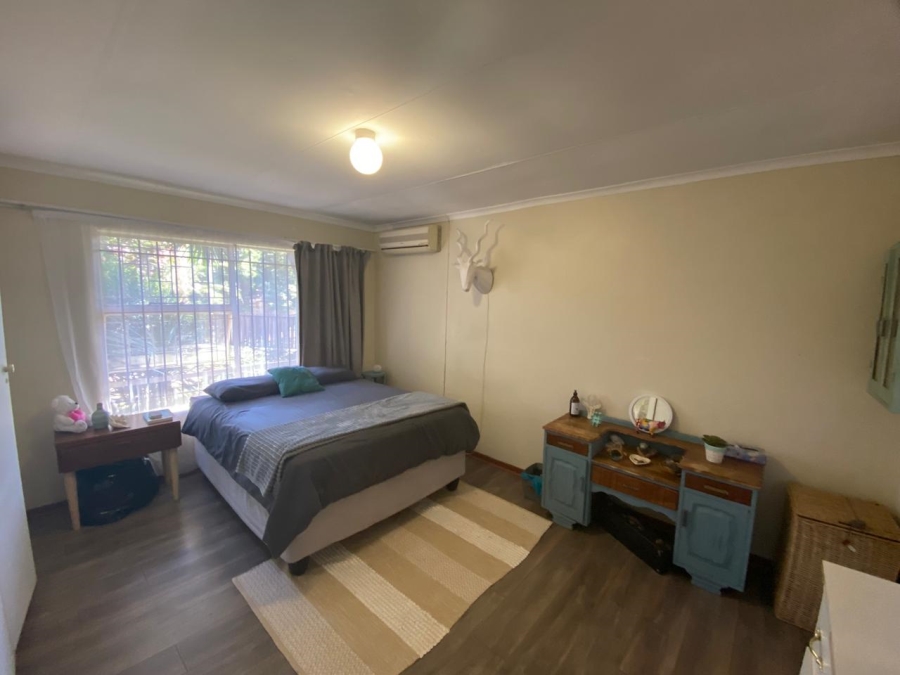 To Let 4 Bedroom Property for Rent in Faerie Glen Gauteng