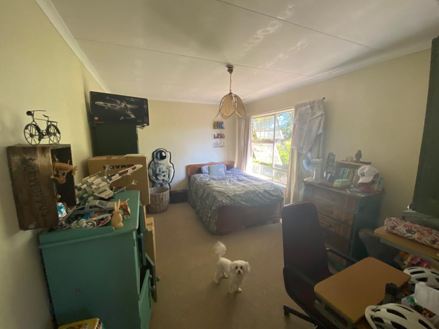 To Let 4 Bedroom Property for Rent in Faerie Glen Gauteng