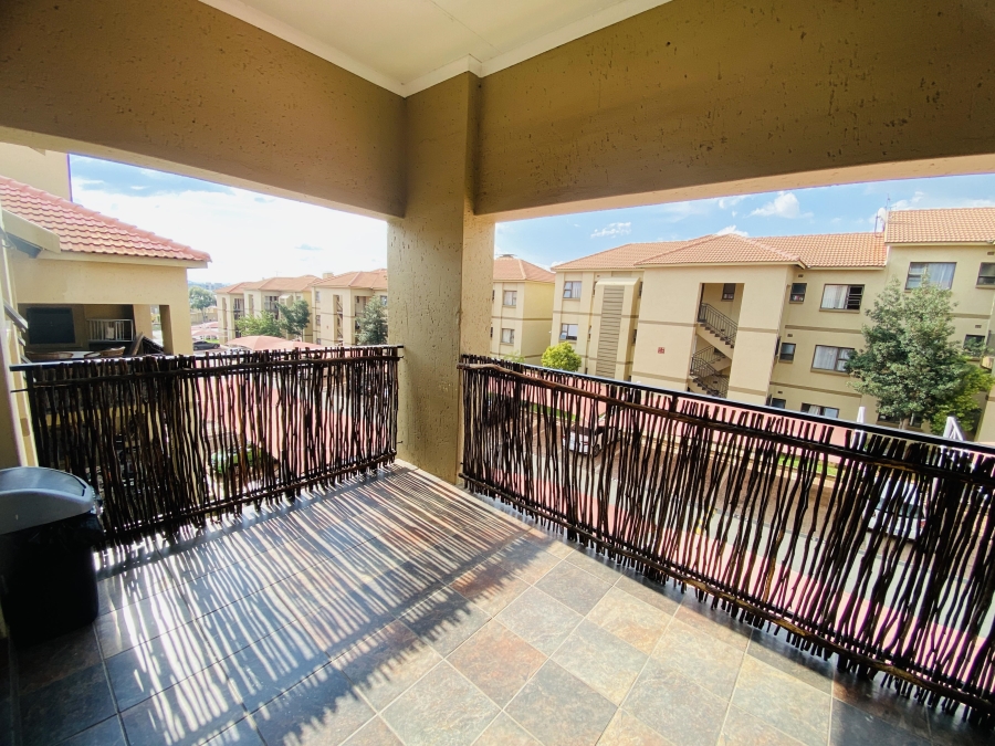 2 Bedroom Property for Sale in Lonehill Gauteng