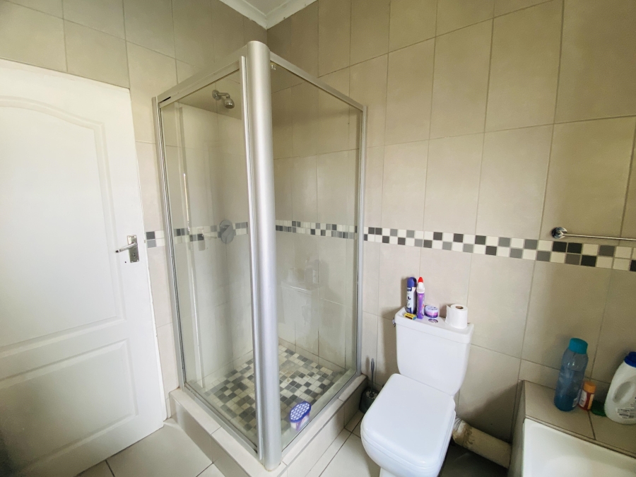 2 Bedroom Property for Sale in Lonehill Gauteng