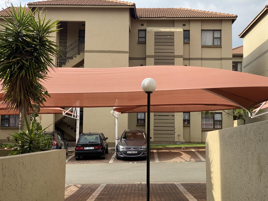 2 Bedroom Property for Sale in Lonehill Gauteng