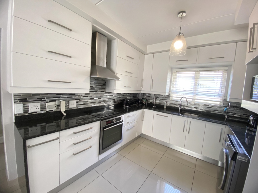 2 Bedroom Property for Sale in Lonehill Gauteng