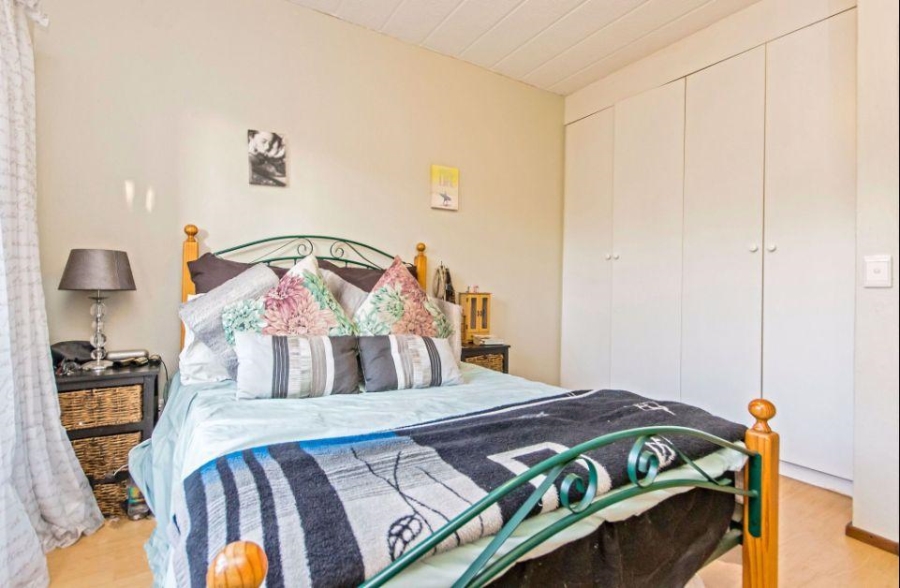 1 Bedroom Property for Sale in Douglasdale Gauteng