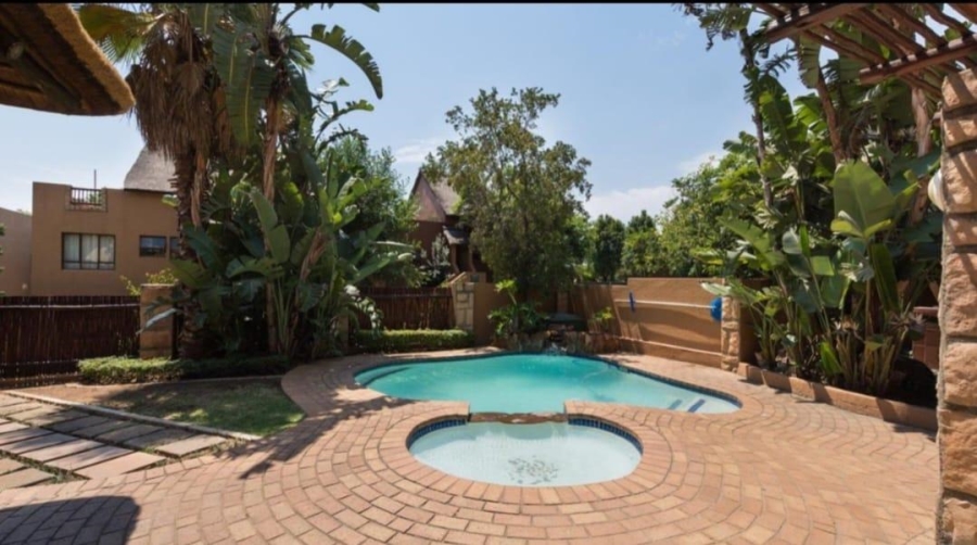 1 Bedroom Property for Sale in Douglasdale Gauteng