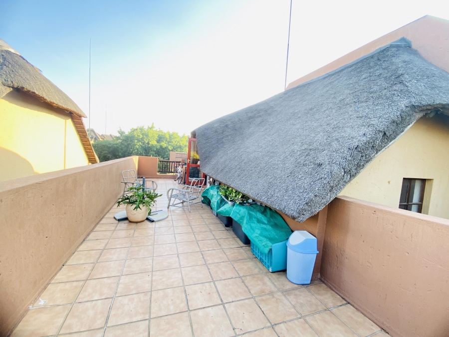 2 Bedroom Property for Sale in Lonehill Gauteng
