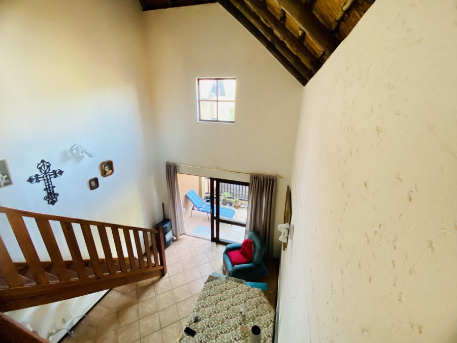 2 Bedroom Property for Sale in Lonehill Gauteng