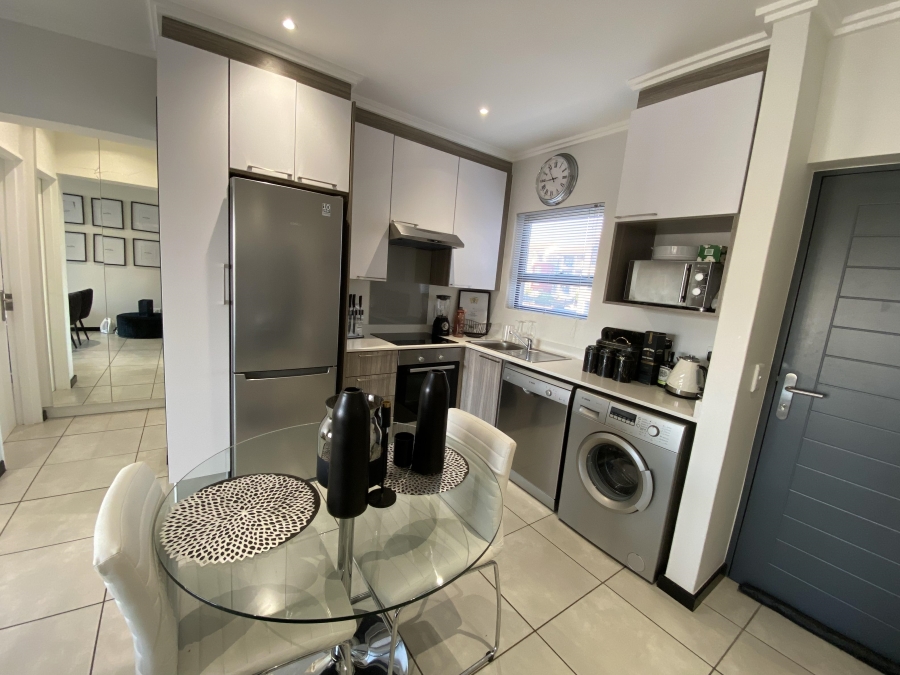 1 Bedroom Property for Sale in Fourways Gauteng