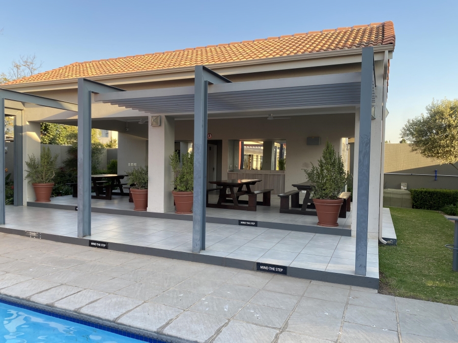 1 Bedroom Property for Sale in Fourways Gauteng