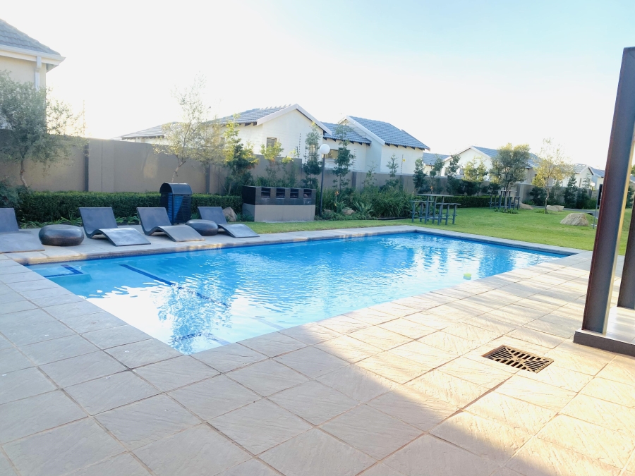1 Bedroom Property for Sale in Fourways Gauteng