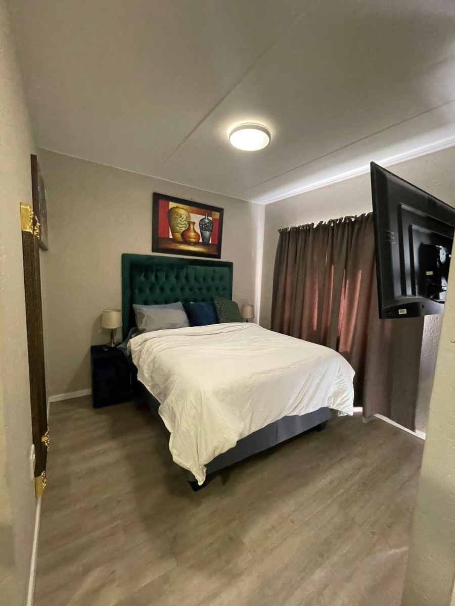 1 Bedroom Property for Sale in Paulshof Gauteng