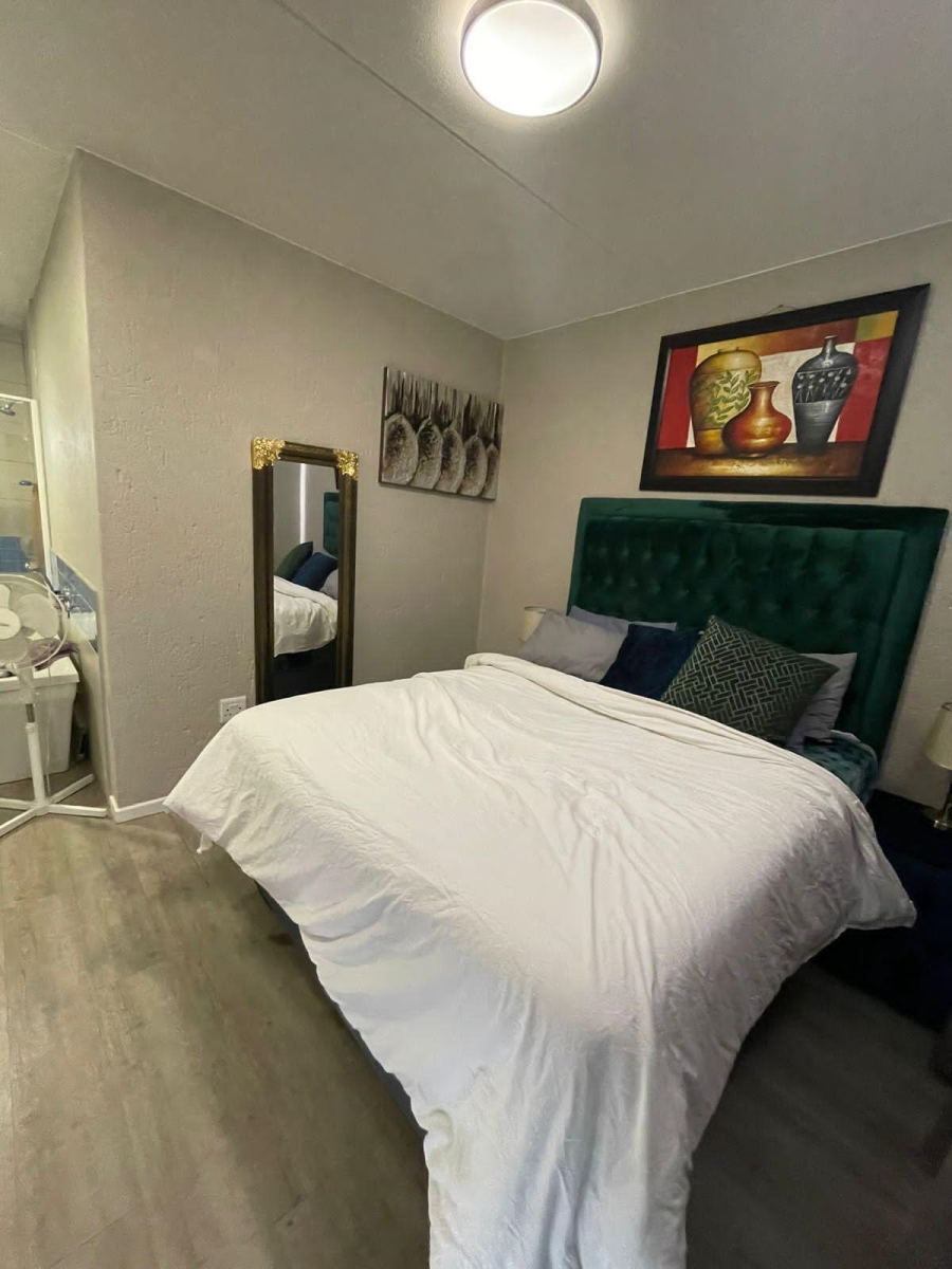 1 Bedroom Property for Sale in Paulshof Gauteng