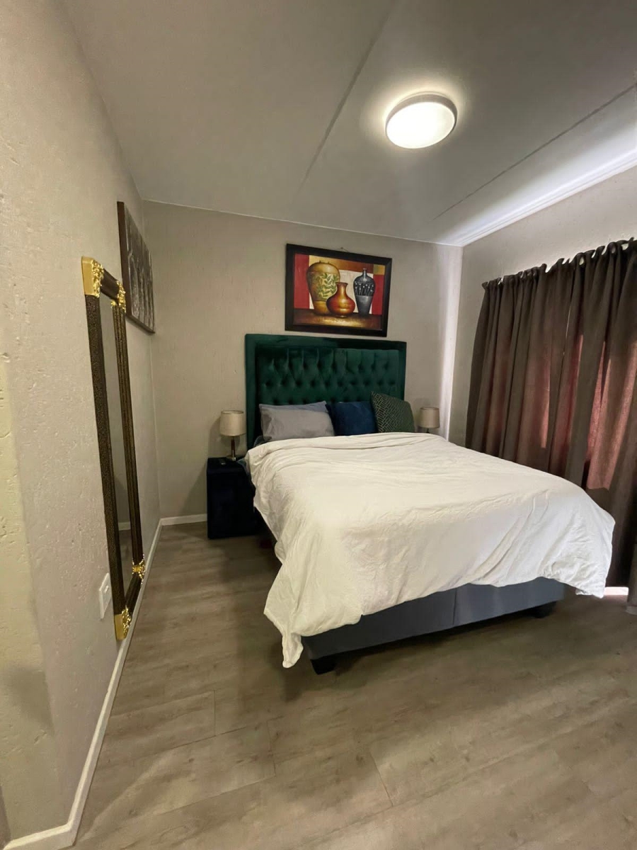 1 Bedroom Property for Sale in Paulshof Gauteng