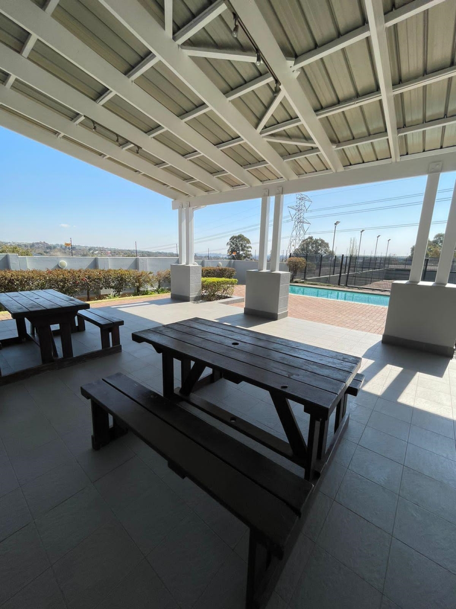 1 Bedroom Property for Sale in Paulshof Gauteng