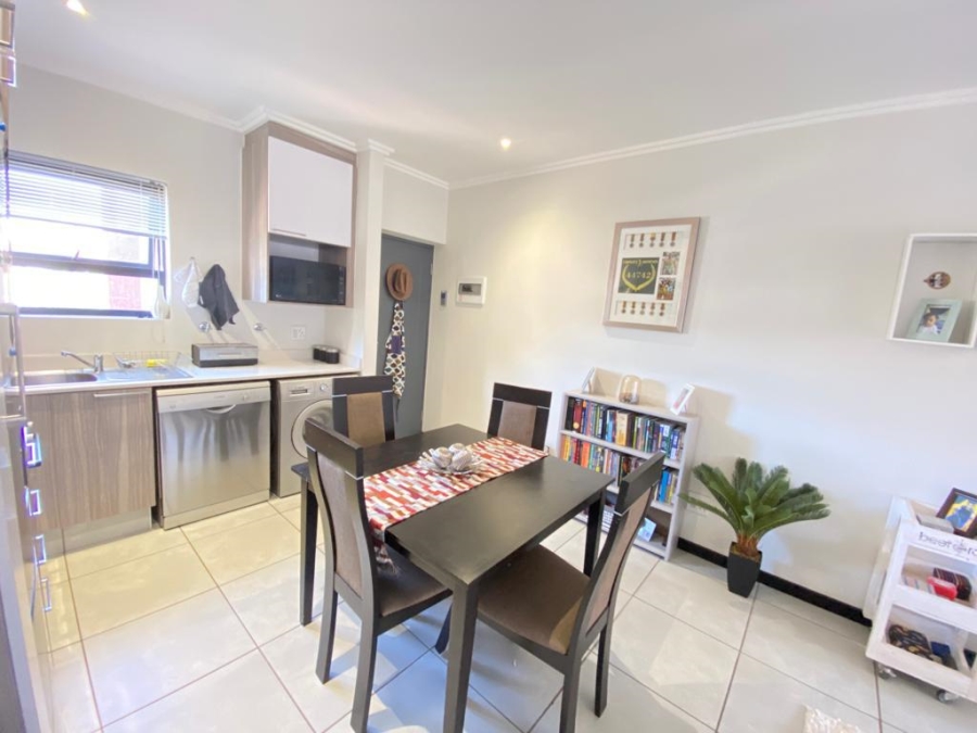 1 Bedroom Property for Sale in Fourways Gauteng