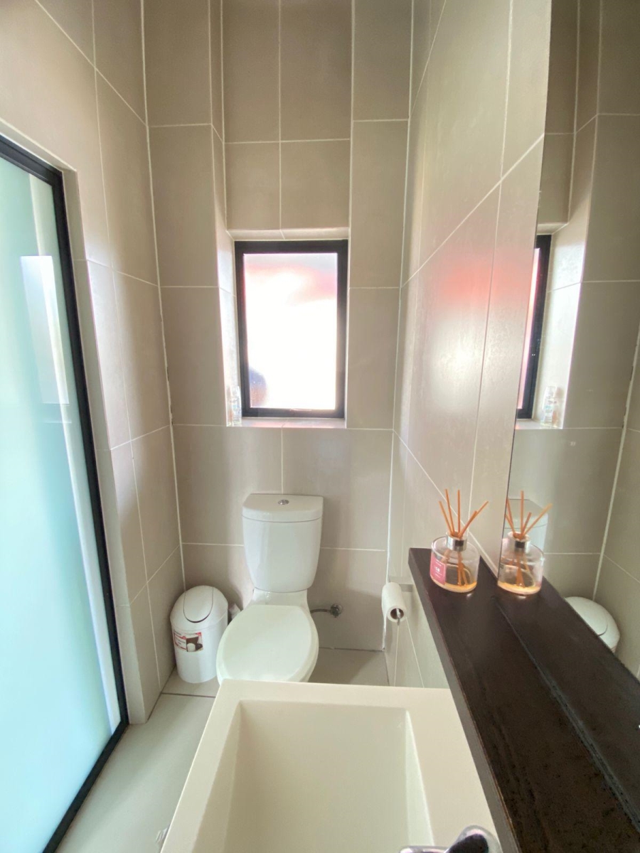 1 Bedroom Property for Sale in Fourways Gauteng