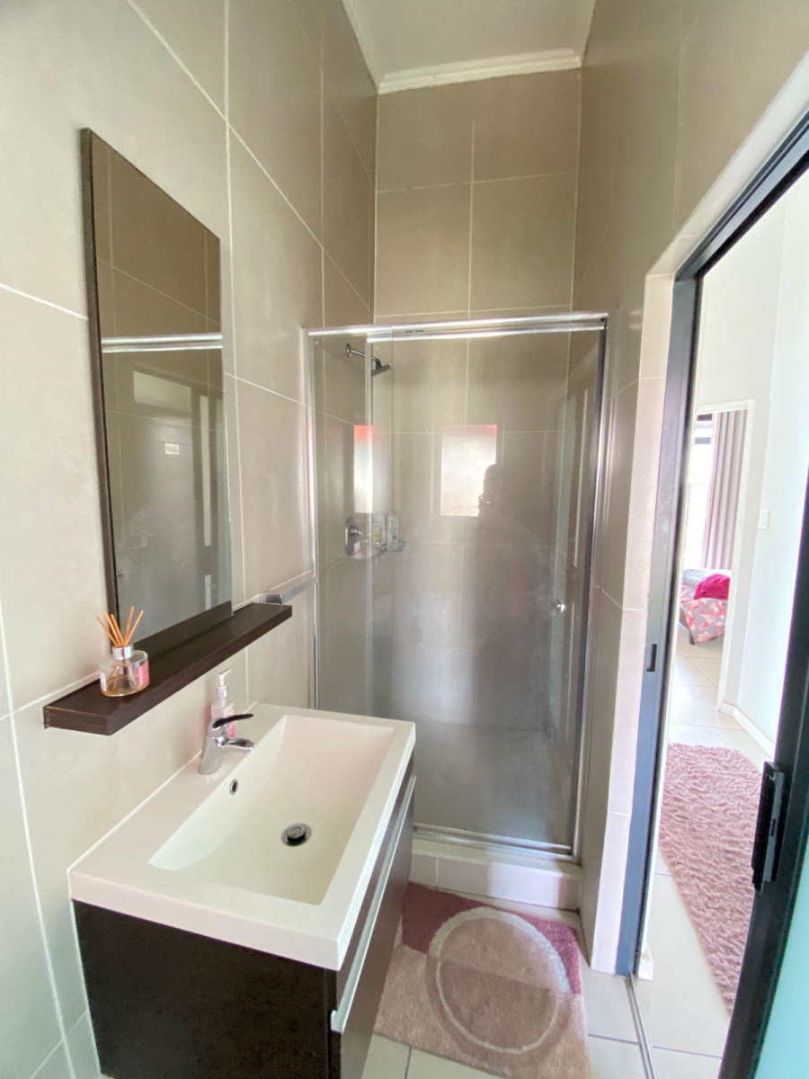 1 Bedroom Property for Sale in Fourways Gauteng