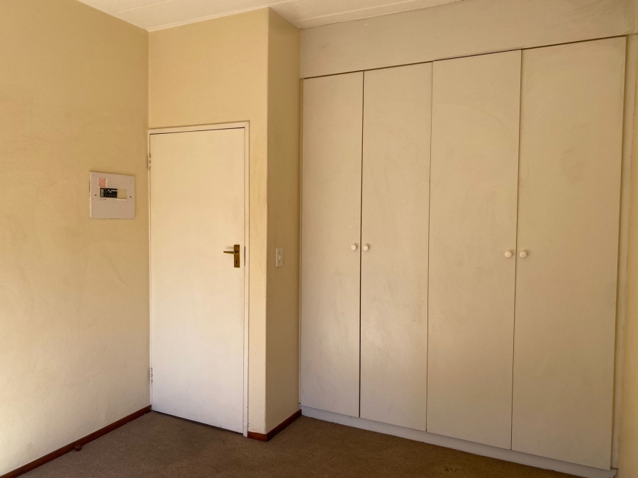 1 Bedroom Property for Sale in Sunninghill Gauteng