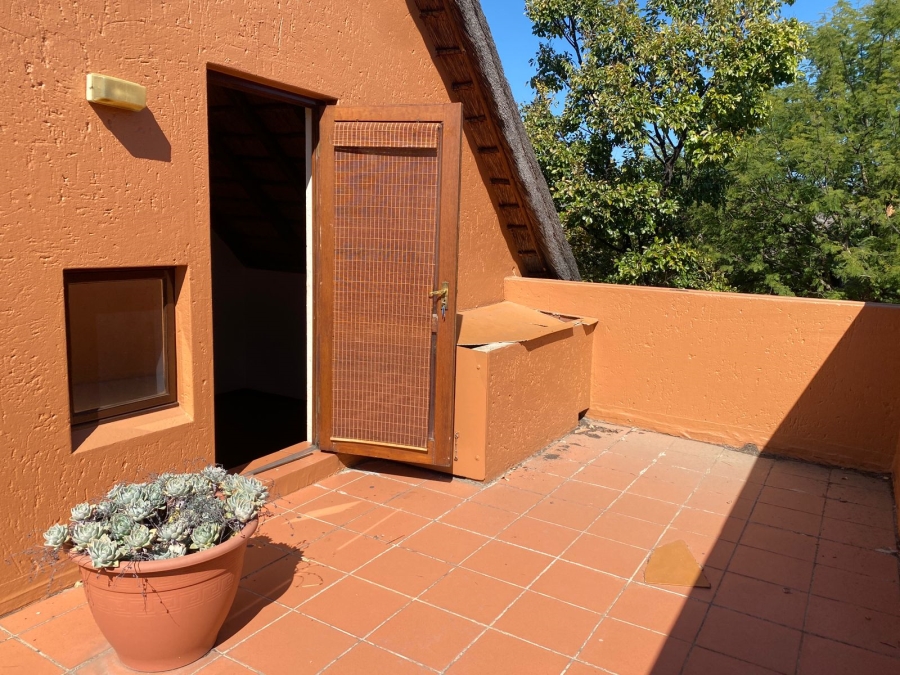 1 Bedroom Property for Sale in Sunninghill Gauteng
