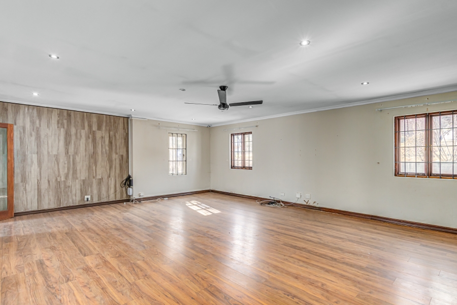 5 Bedroom Property for Sale in Chartwell Gauteng