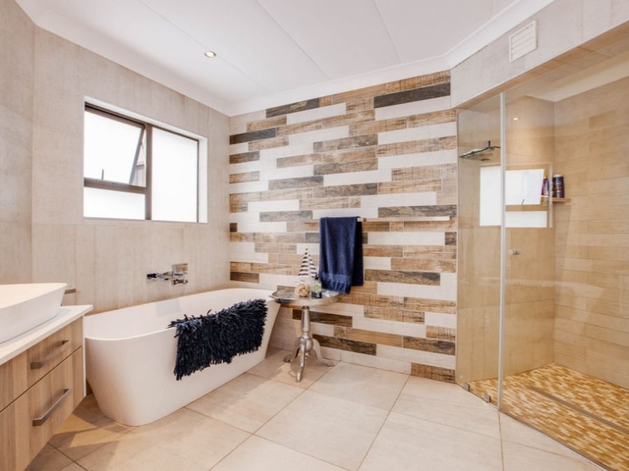 To Let 4 Bedroom Property for Rent in Dainfern Golf Estate Gauteng