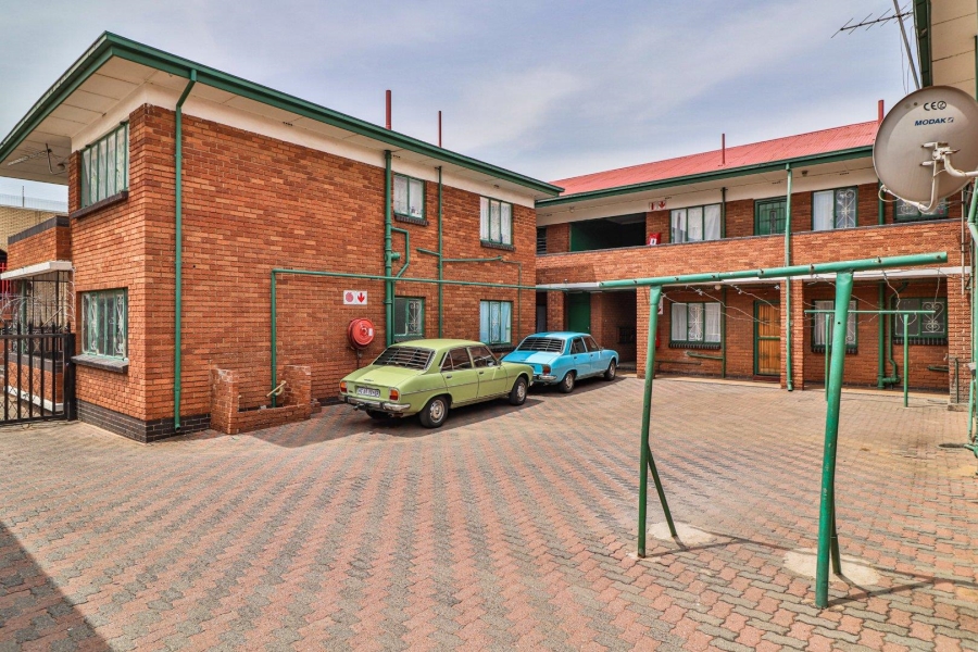 18 Bedroom Property for Sale in Rosettenville Gauteng