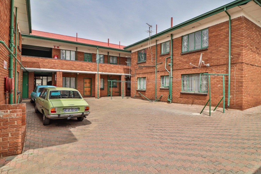 18 Bedroom Property for Sale in Rosettenville Gauteng