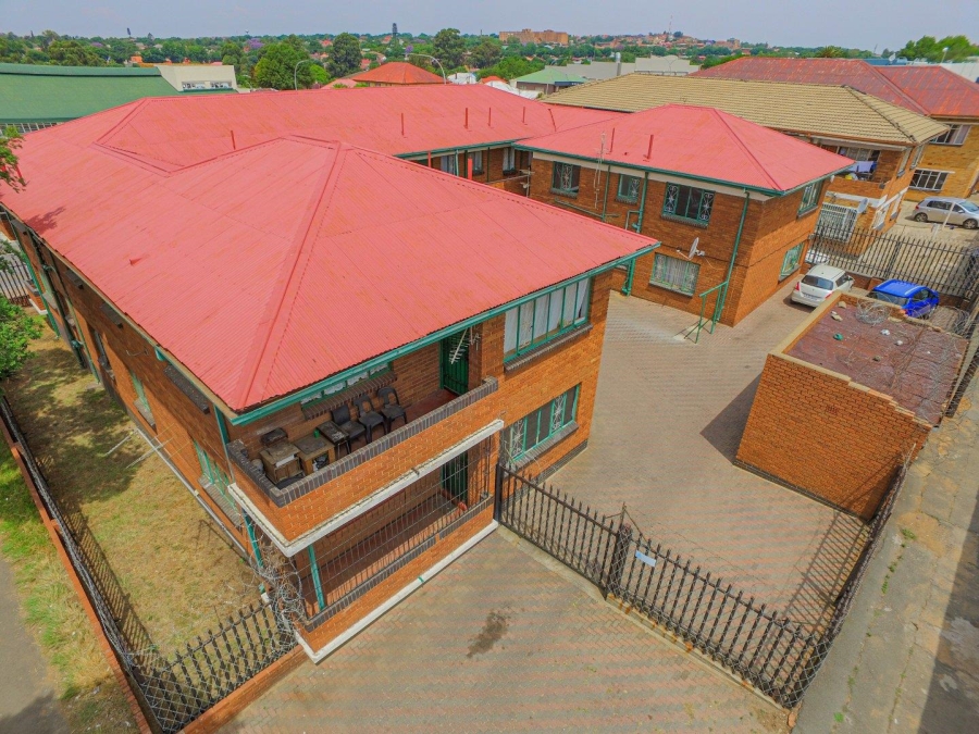 18 Bedroom Property for Sale in Rosettenville Gauteng